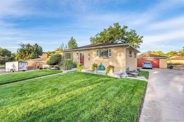 6105 Chase ST, Arvada, CO 80003