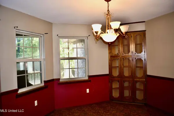 115 Sis Circle, Hattiesburg, MS 39402