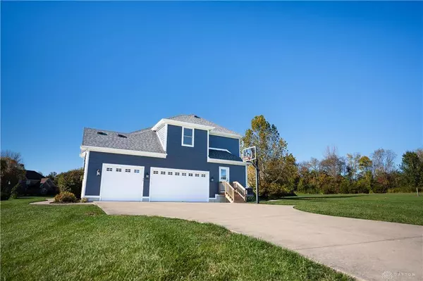 90 Pleasantwood Court, Springboro, OH 45066