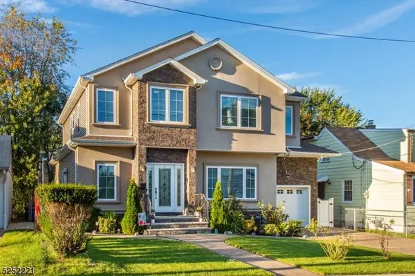 10 Rollins Ave, Clifton City, NJ 07011