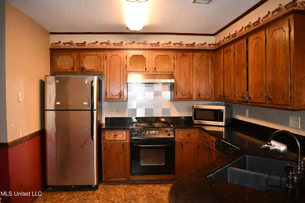 115 Sis Circle, Hattiesburg, MS 39402