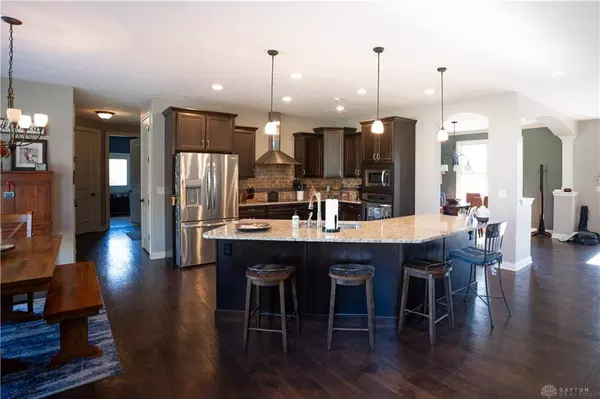 90 Pleasantwood Court, Springboro, OH 45066