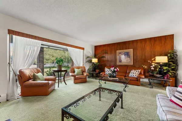 30137 Range Road 15, Carstairs, AB T0M 0N0