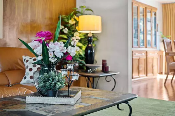 30137 Range Road 15, Carstairs, AB T0M 0N0