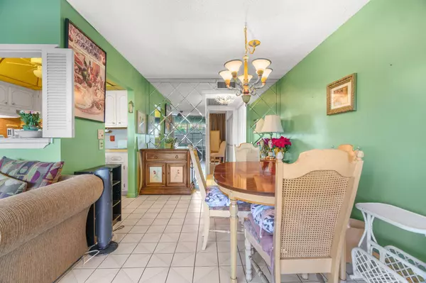 2017 Cambridge A, Deerfield Beach, FL 33442