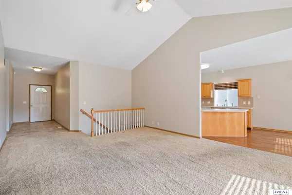 15125 Camden Avenue, Omaha, NE 68116