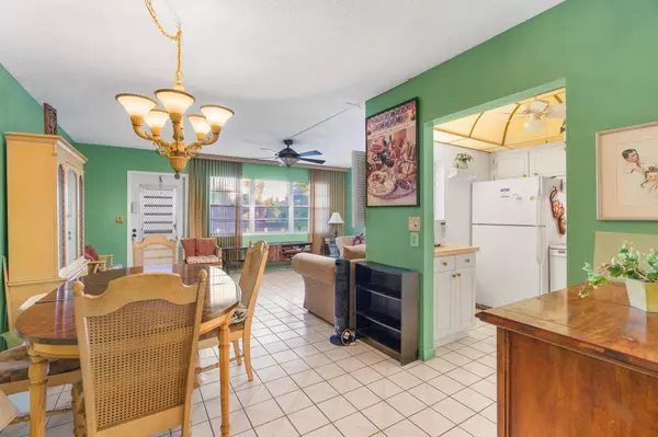 2017 Cambridge A, Deerfield Beach, FL 33442