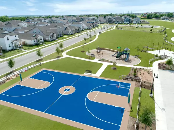 130 Greenspire Ln, Hutto, TX 78634