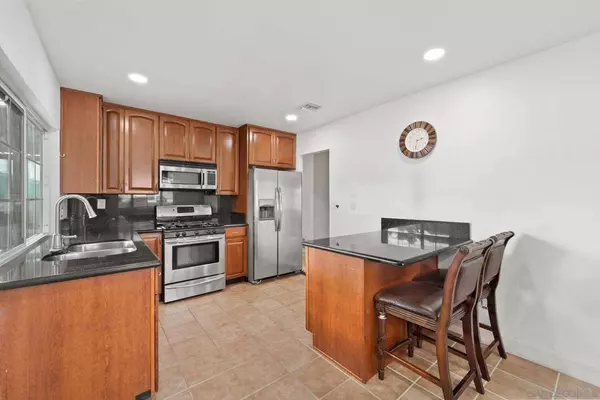 724 Latisha Pl, El Cajon, CA 92021