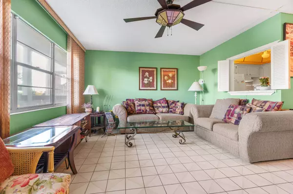 2017 Cambridge A, Deerfield Beach, FL 33442