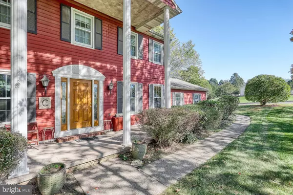 8 WILD ROSE LN, Mechanicsburg, PA 17050