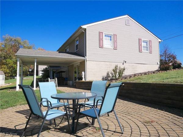 62818 Chestnut RD, Bellaire, OH 43906