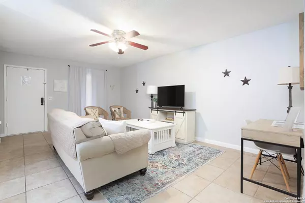 5801 Lake Champlain St, San Antonio, TX 78233