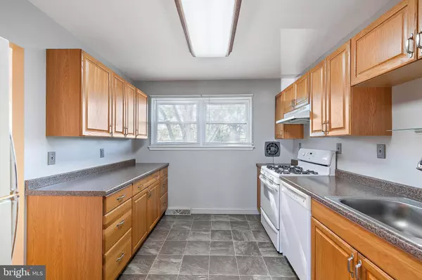 2127 ELDER DR, Wilmington, DE 19808