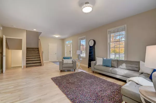 1124 Bluebird Trail, Waunakee, WI 53597