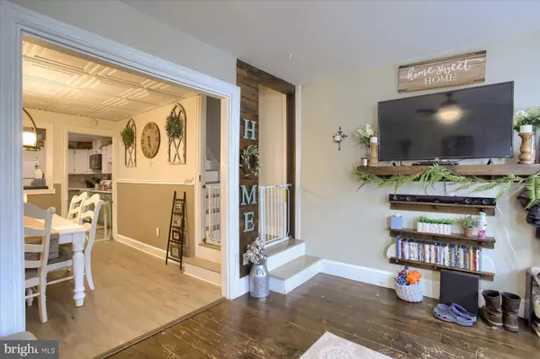 165 E PENN ST, Carlisle, PA 17013