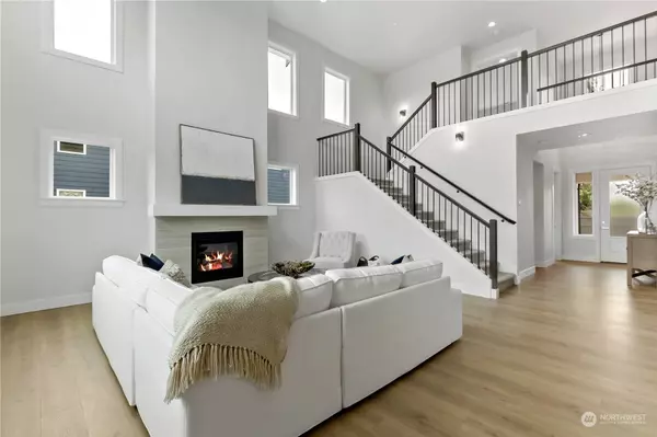 421 SW 366th ST #8, Federal Way, WA 98023