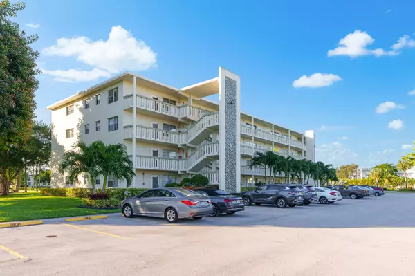 2017 Cambridge A, Deerfield Beach, FL 33442