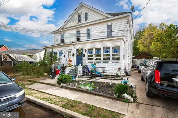 16 CAPITOL ST, Paulsboro, NJ 08066