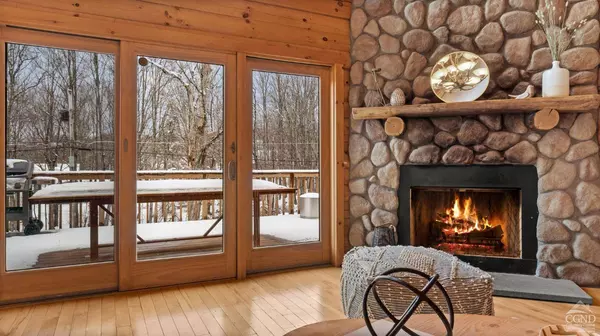 52 Glen AVE, Hunter, NY 12442