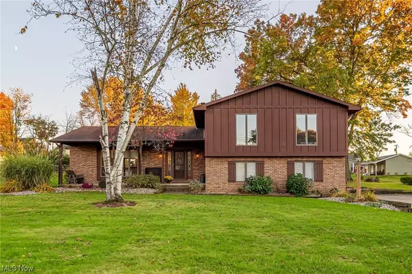 250 Willow ST N, East Canton, OH 44730