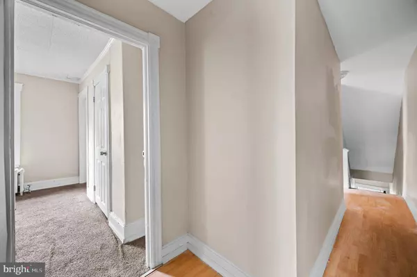 16 CAPITOL ST, Paulsboro, NJ 08066