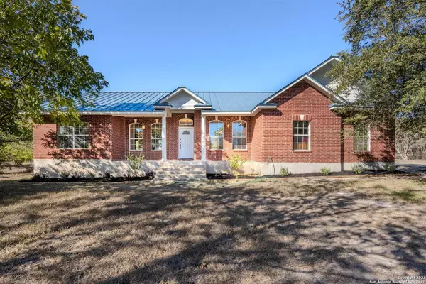 272 COUNTY ROAD 385, San Antonio, TX 78253-6818