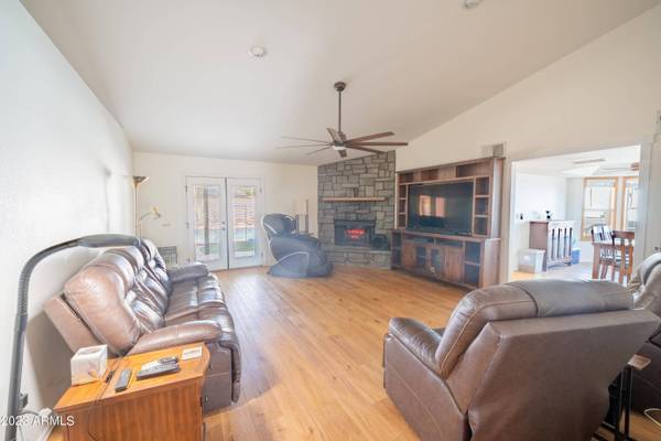 5538 E DRUMMER Avenue, Mesa, AZ 85206