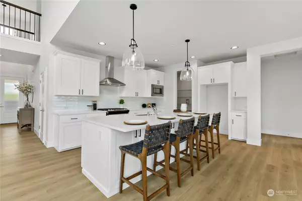 421 SW 366th ST #8, Federal Way, WA 98023