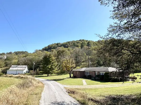 5 Nabors Hollow Ln, Hickman, TN 38567