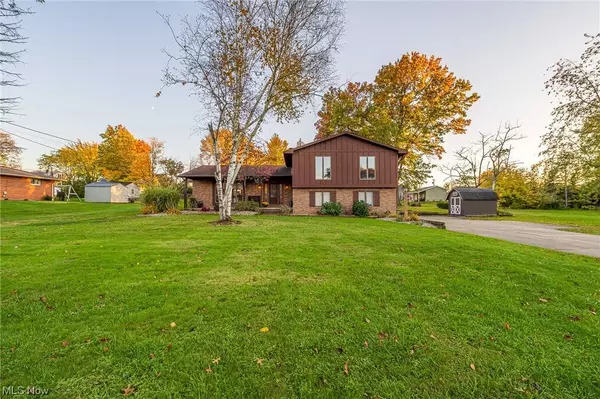 250 Willow ST N, East Canton, OH 44730