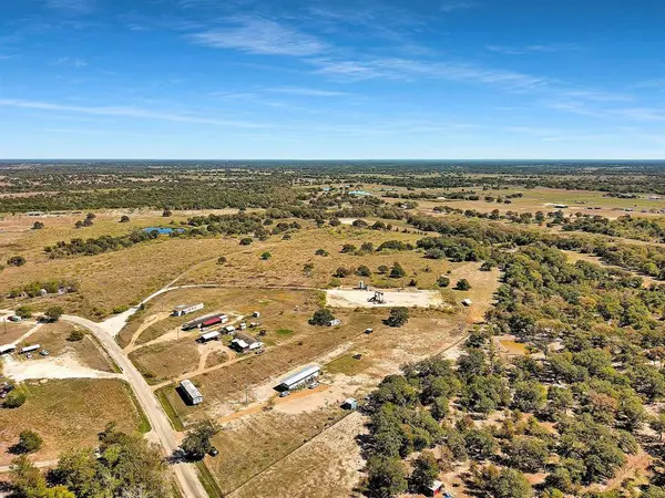 2498 County Road 118, Giddings, TX 78942