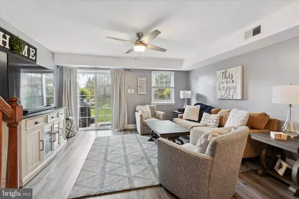 18 WINSTON CT #102 U-18, Blue Bell, PA 19422