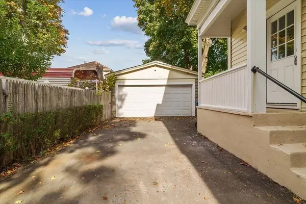 65 Exeter St, Lawrence, MA 01843