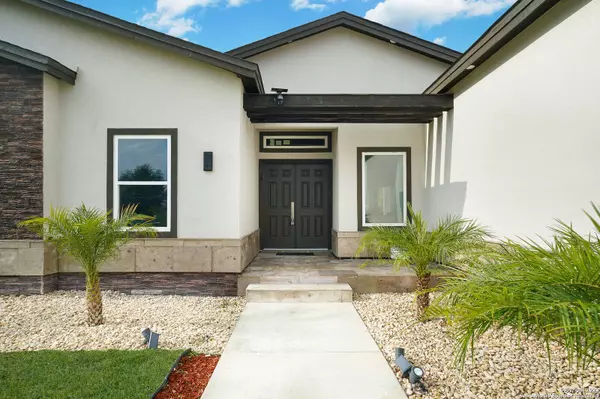 7809 Yellow Bark Blvd, Selma, TX 78154