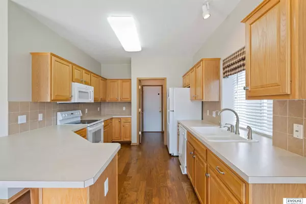 15125 Camden Avenue, Omaha, NE 68116