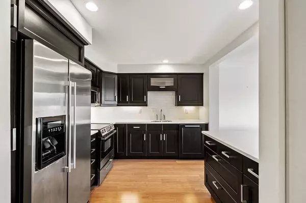 1 Summit Drive #52, Reading, MA 01867