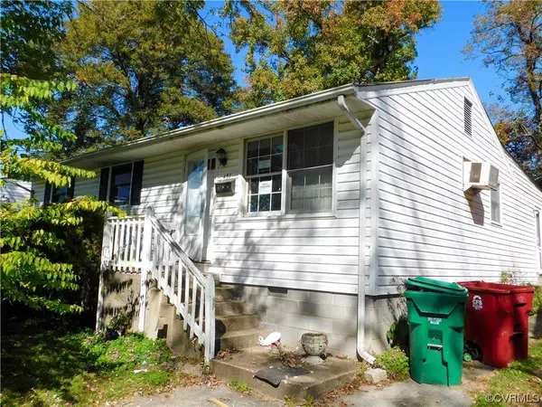 457 Roundtop AVE, Petersburg, VA 23803