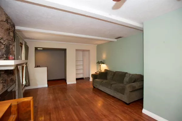 4513 Wyman DR, Sacramento, CA 95821