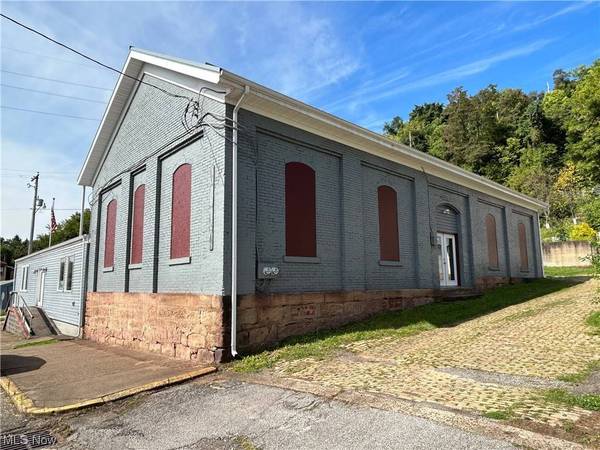 805 N Lincoln AVE, Bridgeport, OH 43912