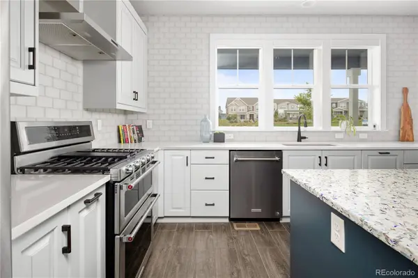 6016 N Netherland CT, Aurora, CO 80019