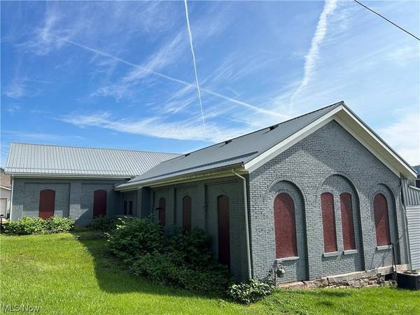 805 N Lincoln AVE, Bridgeport, OH 43912