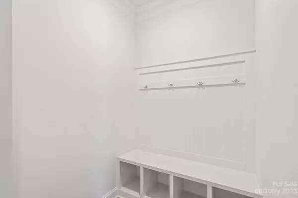 508 Secretariat DR, Iron Station, NC 28080