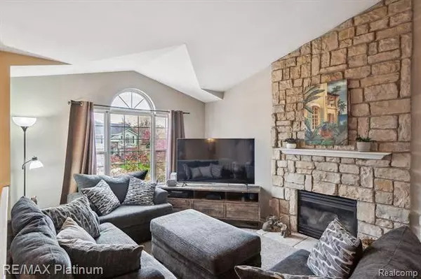 1714 NEWGATE Lane, Howell, MI 48843