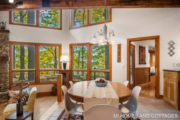 1648 Walker Road, Fennville, MI 49408