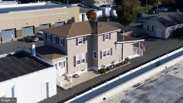 75 W LANDIS AVE, Vineland, NJ 08360