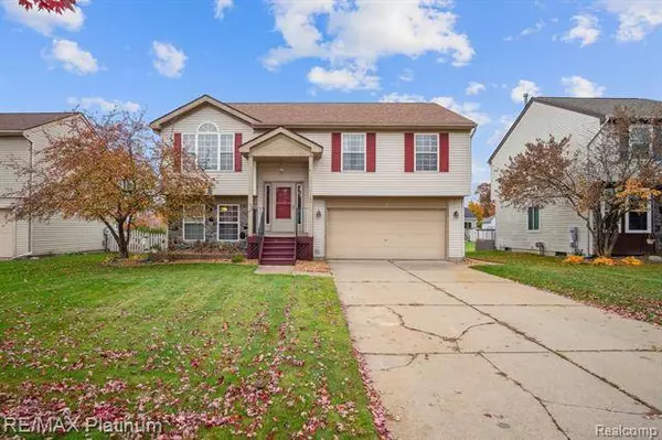 1714 NEWGATE Lane, Howell, MI 48843