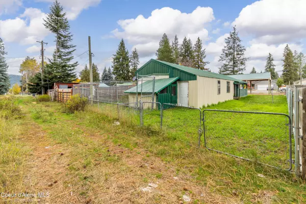 5738 W NEW HAMPSHIRE ST, Spirit Lake, ID 83869