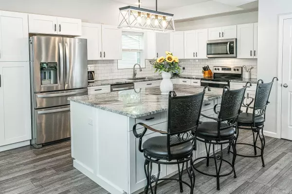 1043 E Jackie Court, Ellettsville, IN 47429