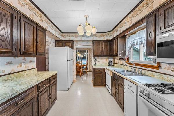 1020 Dushane St, New Castle, PA 16101